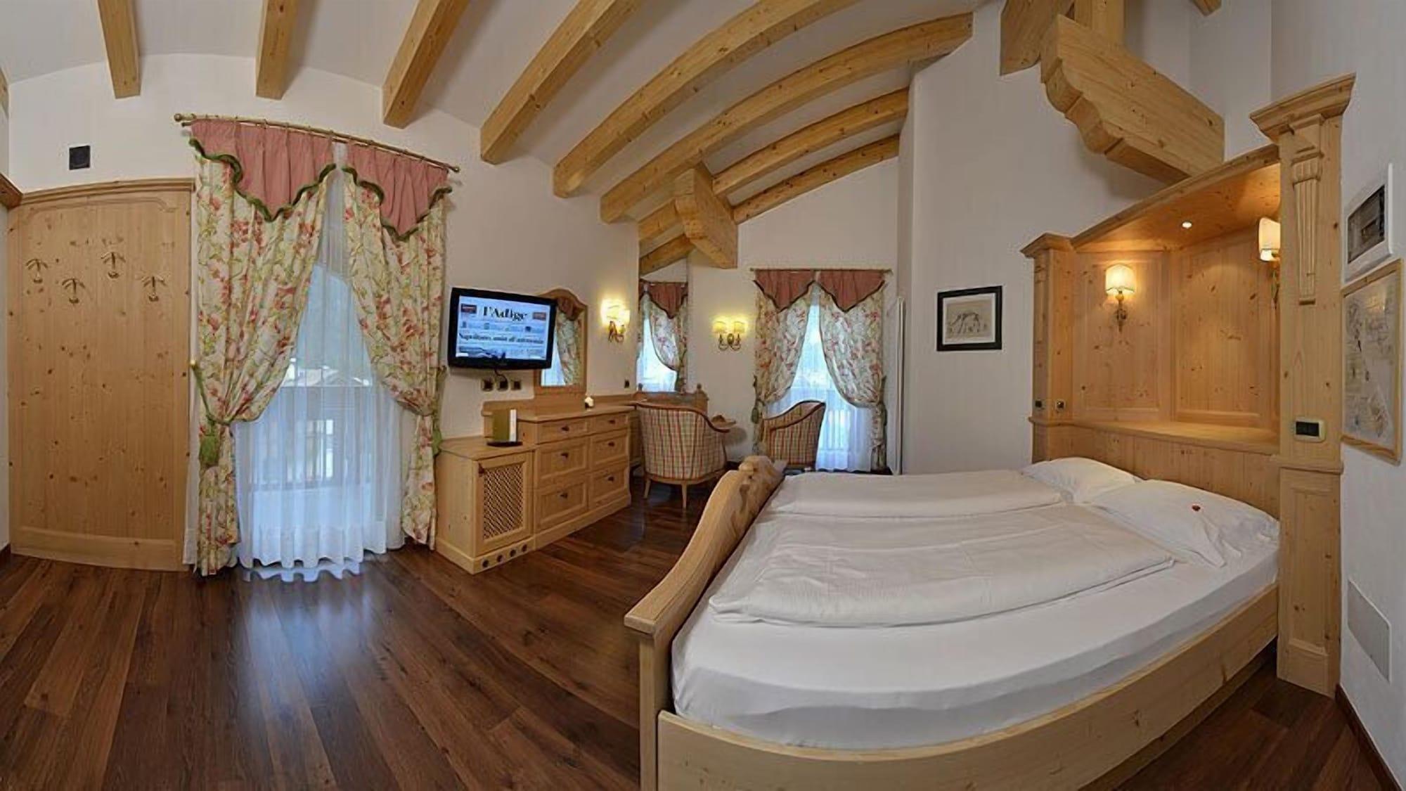 Hotel B&B Andreas Canazei Kültér fotó