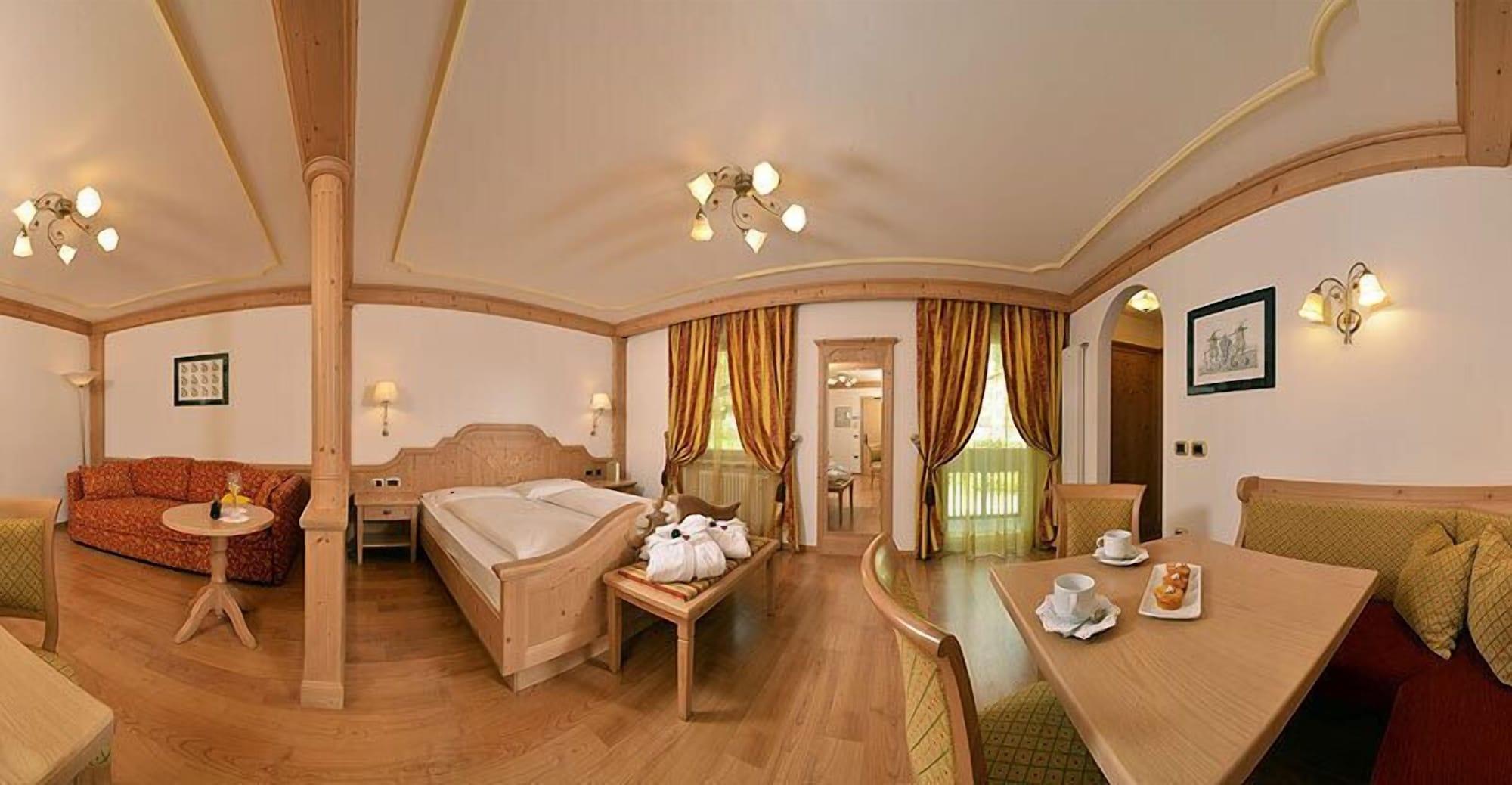 Hotel B&B Andreas Canazei Kültér fotó