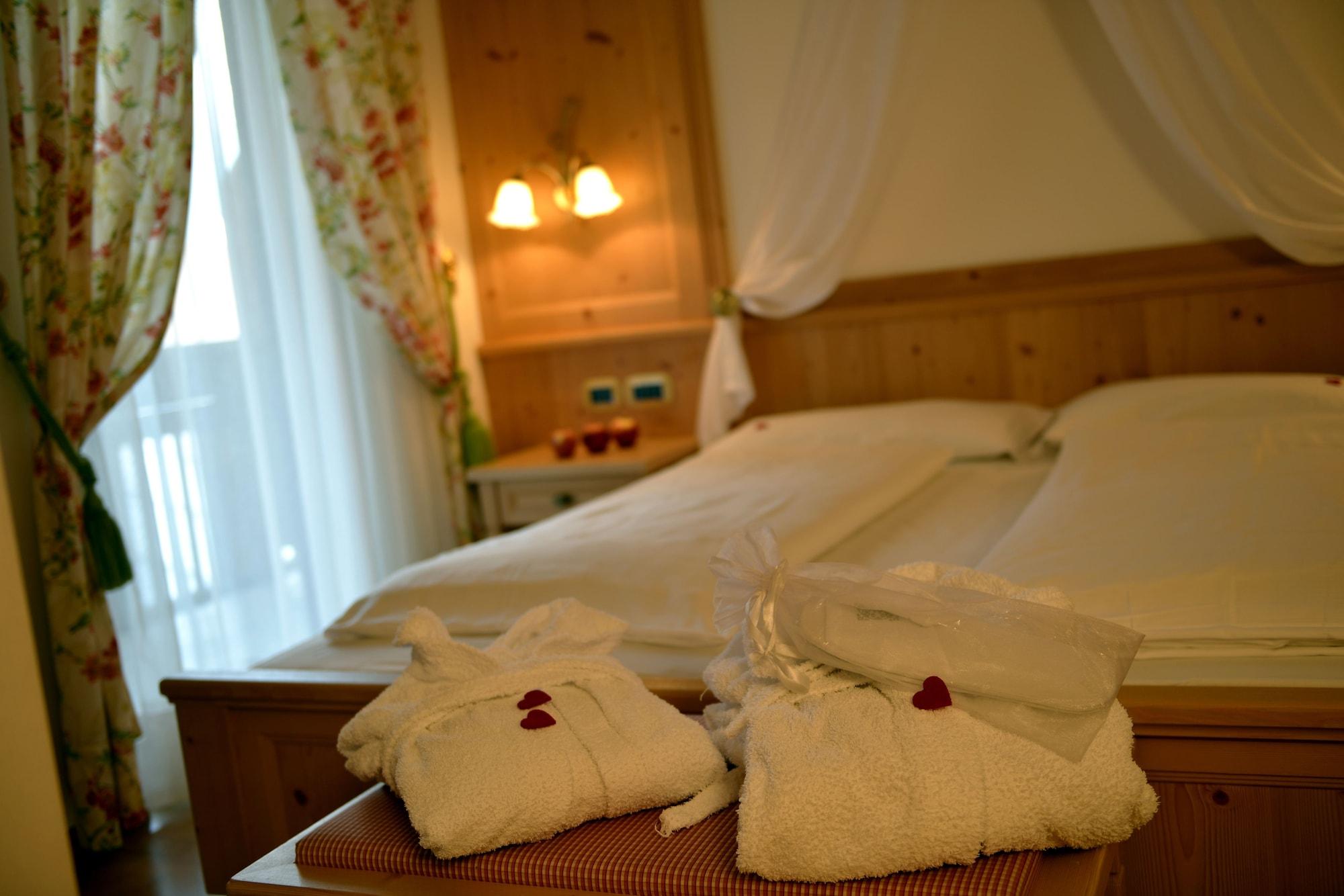 Hotel B&B Andreas Canazei Kültér fotó