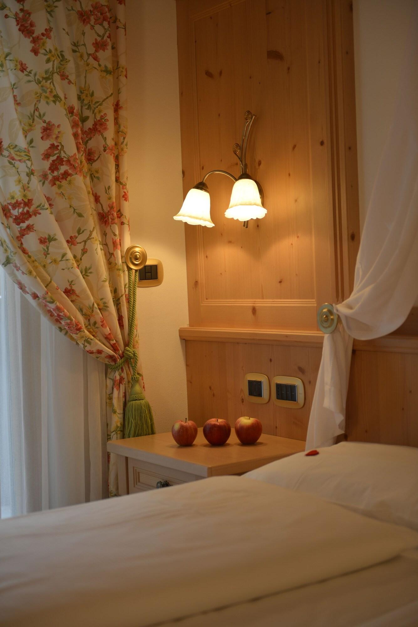 Hotel B&B Andreas Canazei Kültér fotó