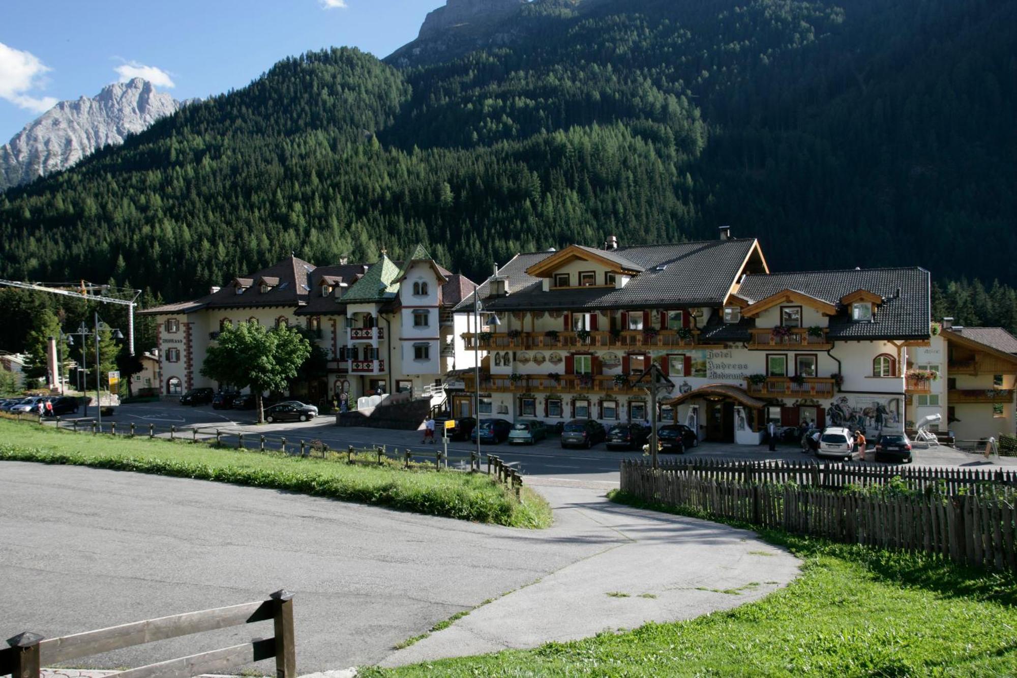 Hotel B&B Andreas Canazei Kültér fotó