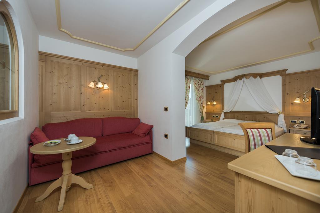 Hotel B&B Andreas Canazei Kültér fotó