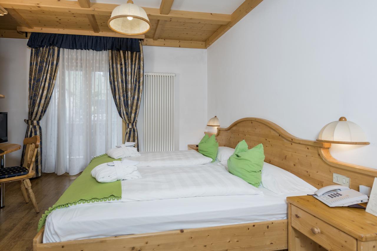 Hotel B&B Andreas Canazei Kültér fotó