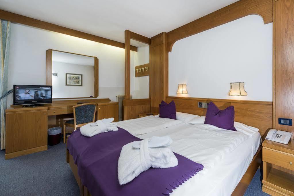 Hotel B&B Andreas Canazei Kültér fotó