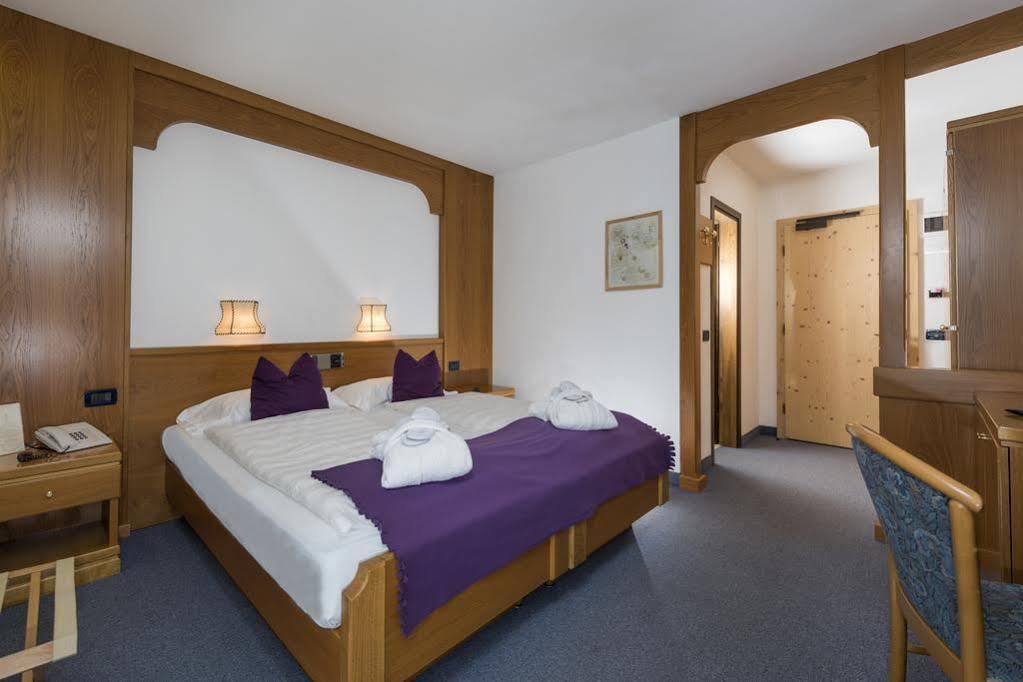 Hotel B&B Andreas Canazei Kültér fotó